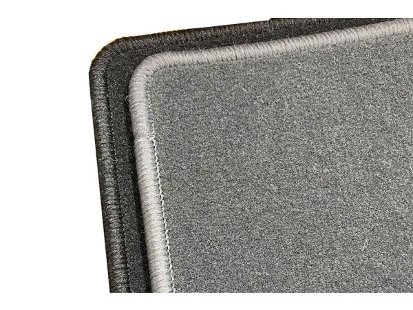 Super Velour Fussmatten passend für Volkswagen Transporter T6.1 2020-> doppel cabine hinten